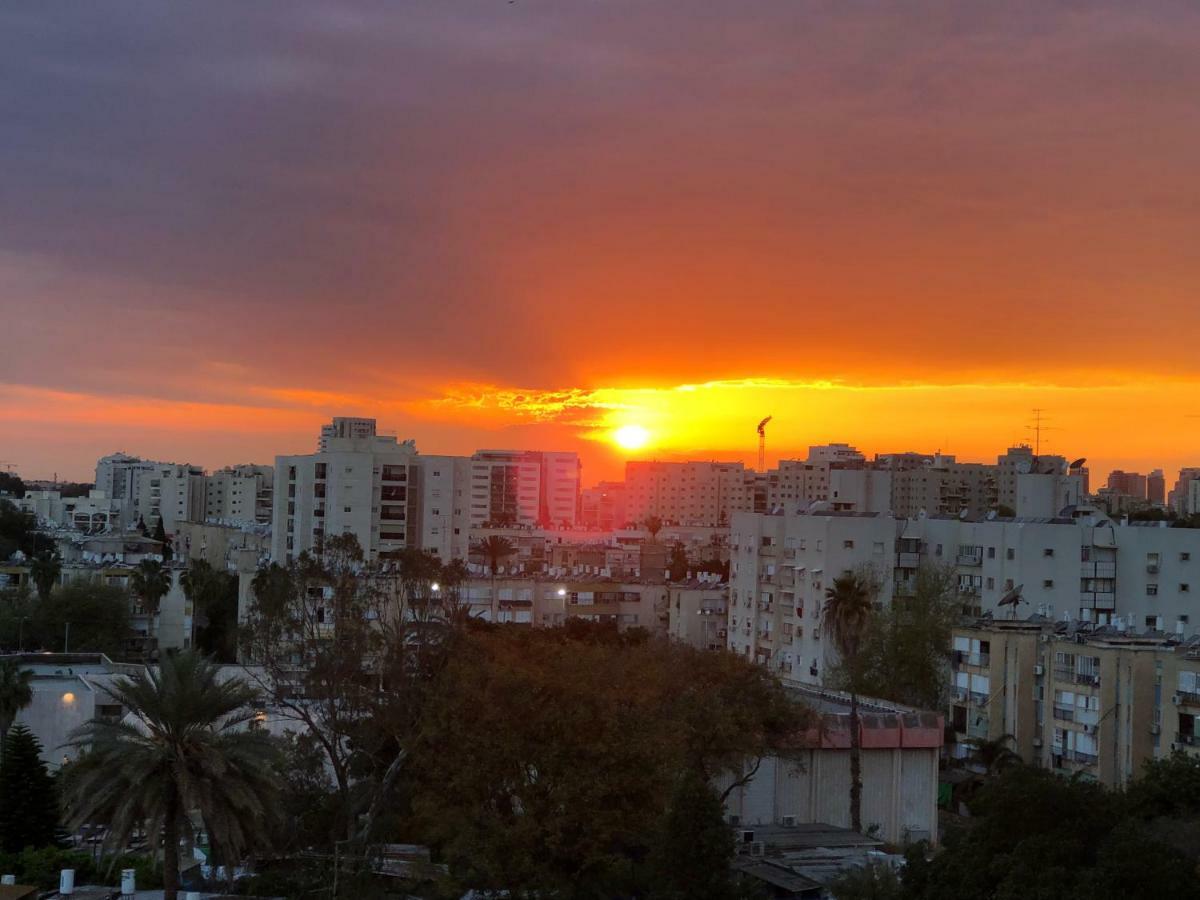 Suite And Room In A Breathtaking New Designed Penthouse In Se Tlv Tel Aviv Bagian luar foto